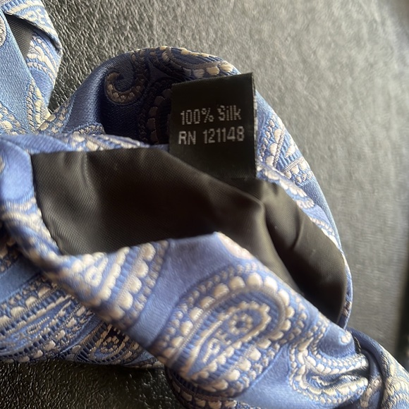 MICHAEL Michael Kors Blue, White & Cream Paisley Silk Tie - Picture 5 of 5